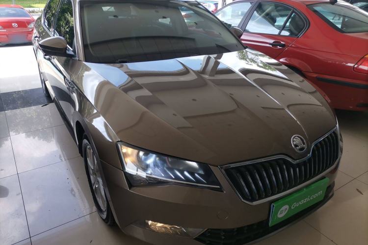Used Skoda Superb 2018 TSI280 Manual Standard Edition China V Standards Front Right 45 Deg