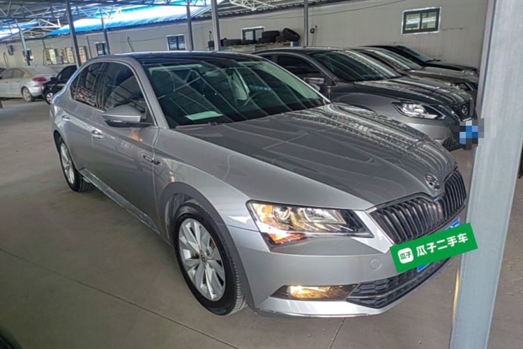 Used Skoda Superb 2018 TSI330 DSG Comfort Edition China V Standard Front Right 45 Deg