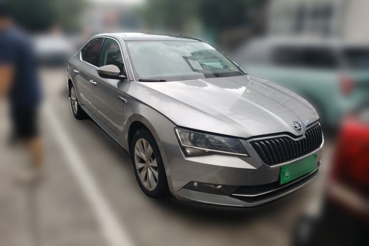 Used Skoda Superb 2018 TSI280 DSG Comfort Edition China V Standard Front Right 45 Deg