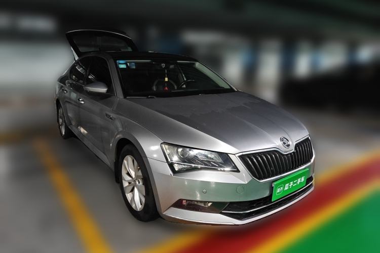 Used Skoda Superb 2018 TSI330 DSG Comfort Edition China V Standard Front Right 45 Deg