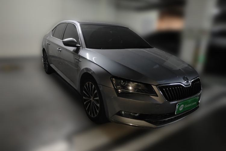 Used Skoda Superb 2018 TSI280 DSG Luxury Edition China V Standard Front Right 45 Deg