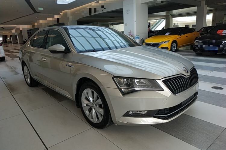 Used Skoda Superb 2018 TSI280 DSG Comfort Edition China V Standard Front Right 45 Deg