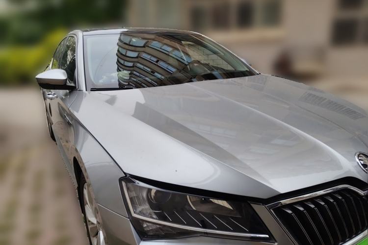 Used Skoda Superb 2018 TSI330 DSG Comfort Edition China V Standard Front Right 45 Deg