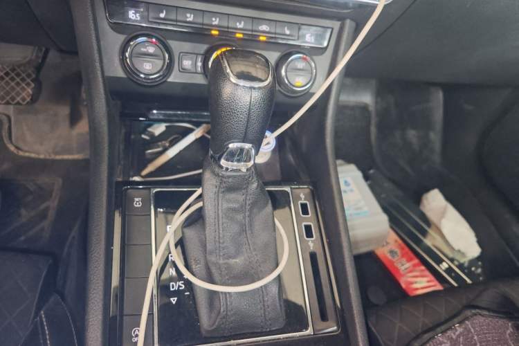 Used Skoda Superb 2018 TSI280 DSG Comfort Edition China V Standard Gear Lever
