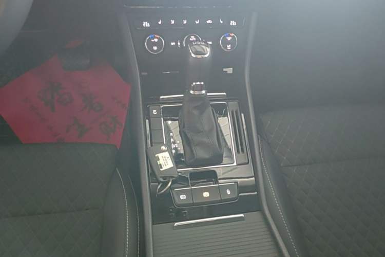 Used Skoda Superb 2018 TSI330 DSG Comfort Edition China V Standard Gear Lever
