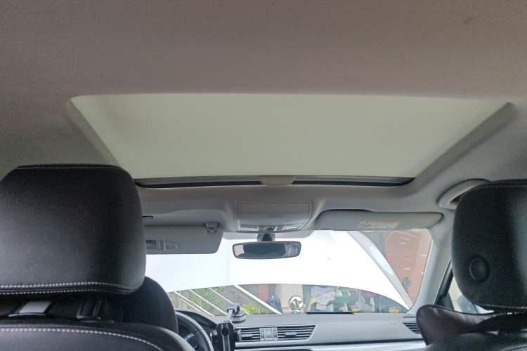 Used Skoda Superb 2018 TSI280 DSG Comfort Edition China V Standard Headliner
