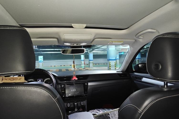 Used Skoda Superb 2018 TSI330 DSG Comfort Edition China V Standard Headliner