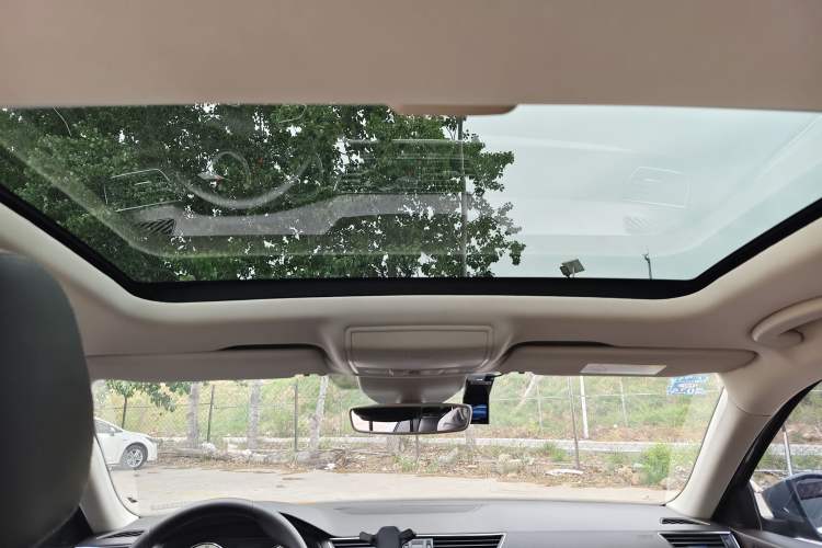 Used Skoda Superb 2018 TSI380 DSG Flagship Edition China V Standard Headliner