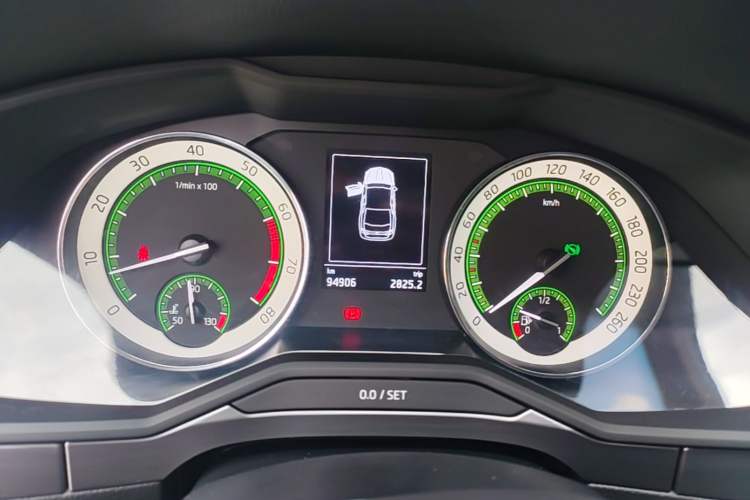 Used Skoda Superb 2018 TSI330 DSG Comfort Edition China V Standard Instrument Cluster