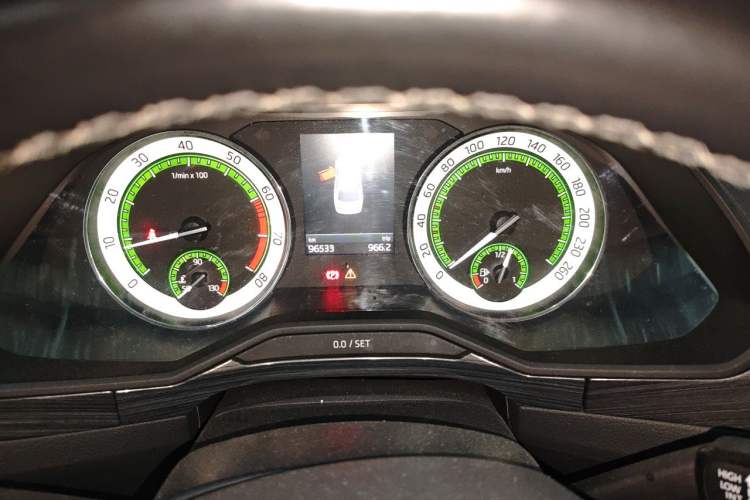 Used Skoda Superb 2018 TSI330 DSG Luxury Edition China V Standard Instrument Cluster