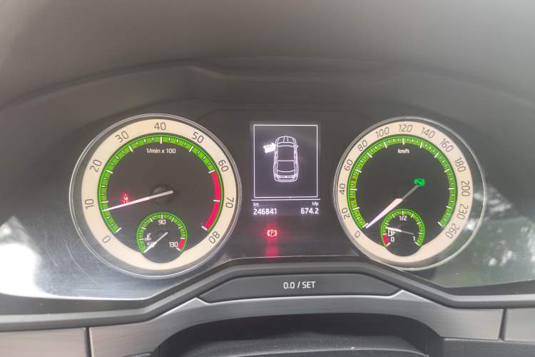 Used Skoda Superb 2018 TSI330 DSG Comfort Edition China V Standard Instrument Cluster