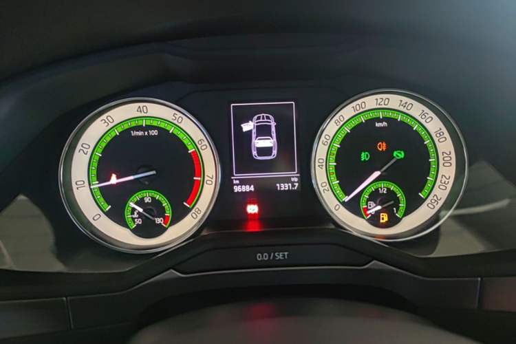 Used Skoda Superb 2018 TSI330 DSG Comfort Edition China V Standard Instrument Cluster