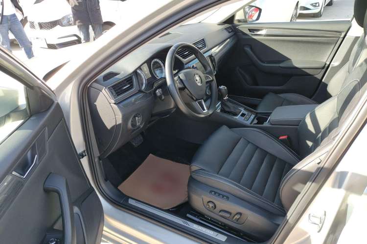 Used Skoda Superb 2018 TSI330 DSG Luxury Edition China V Standard Interior 2