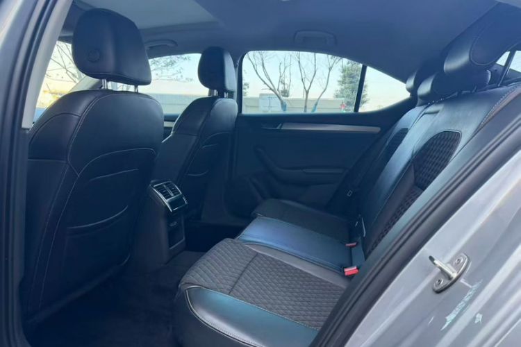 Used Skoda Superb 2018 TSI330 DSG Comfort Edition China V Standard Interior 7