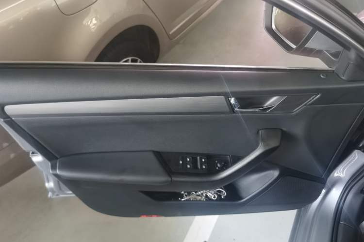 Used Skoda Superb 2018 TSI280 DSG Comfort Edition China V Standard Left Front Door Interior