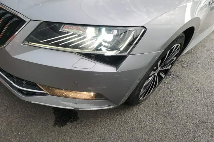 Used Skoda Superb 2018 TSI330 DSG Luxury Edition China V Standard Left Front Headlight