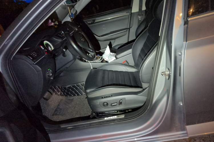 Used Skoda Superb 2018 TSI330 DSG Luxury Edition China V Standard Left Front Seat