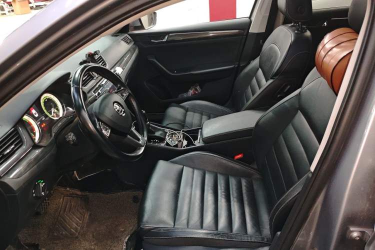 Used Skoda Superb 2018 TSI330 DSG Luxury Edition China V Standard Left Front Seat