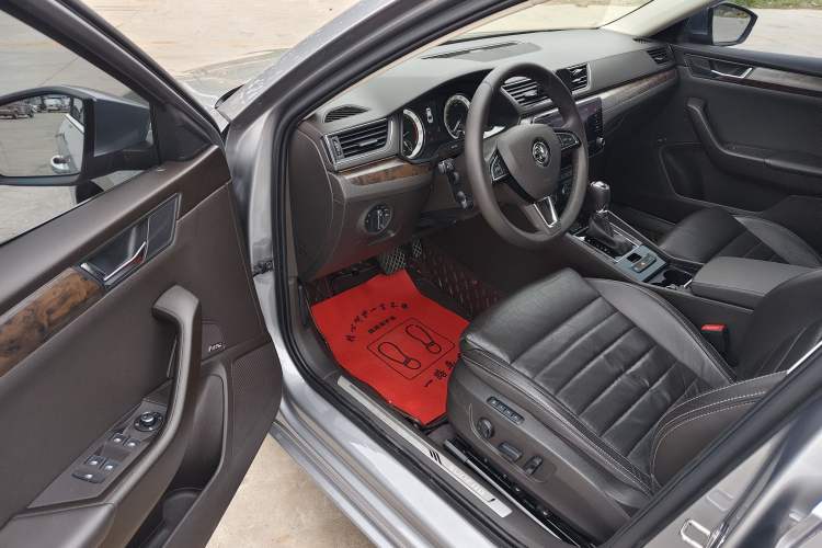 Used Skoda Superb 2018 TSI380 DSG Flagship Edition China V Standard Left Front Seat
