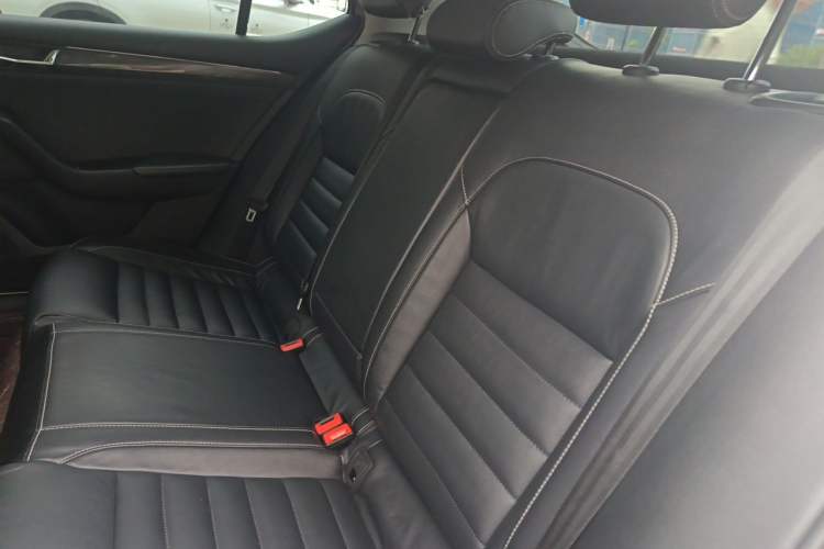 Used Skoda Superb 2018 TSI330 DSG Luxury Edition China V Standard Left Rear Seat