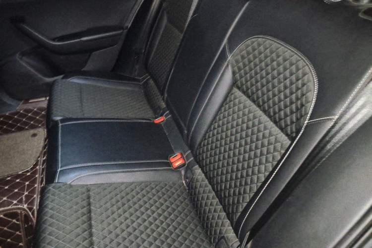 Used Skoda Superb 2018 TSI280 DSG Comfort Edition China V Standard Left Rear Seat