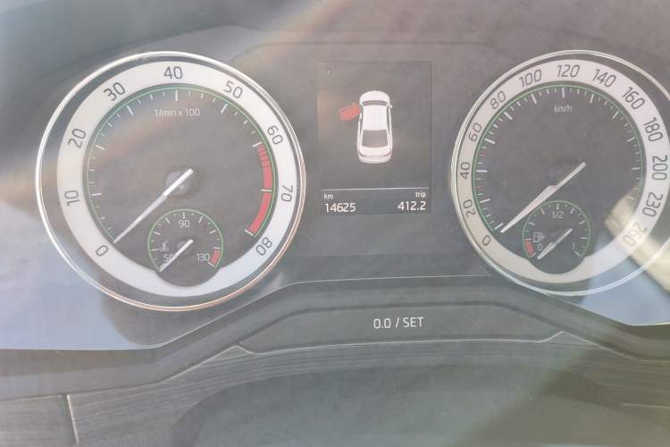 Used Skoda Superb 2018 TSI330 DSG Luxury Edition China V Standard Odometer Close Up