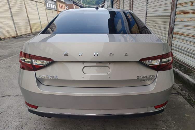 Used Skoda Superb 2018 TSI330 DSG Comfort Edition China V Standard Rear