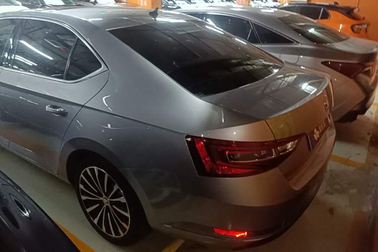 Used Skoda Superb 2018 TSI330 DSG Luxury Edition China V Standard Rear Left 45 Deg