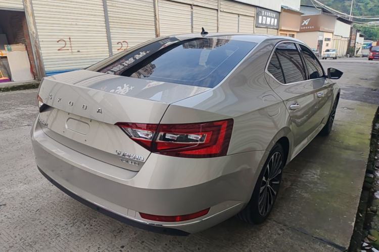 Used Skoda Superb 2018 TSI330 DSG Comfort Edition China V Standard Rear Right 45 Deg