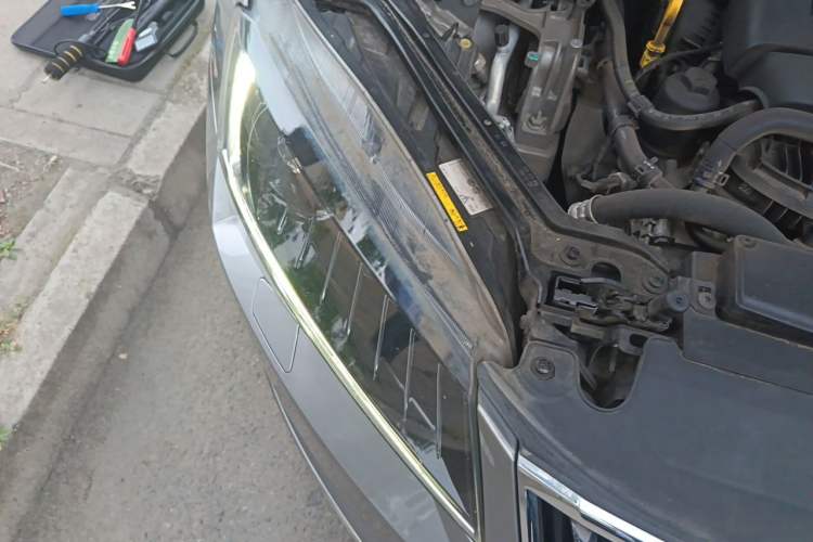 Used Skoda Superb 2018 TSI330 DSG Luxury Edition China V Standard Right Front Headlight