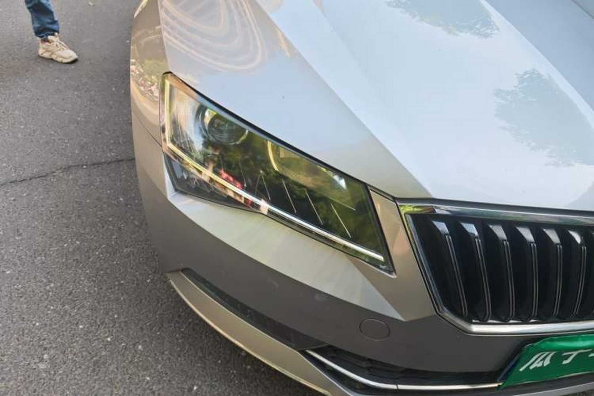 Used Skoda Superb 2018 TSI280 DSG Comfort Edition China V Standard Right Front Headlight