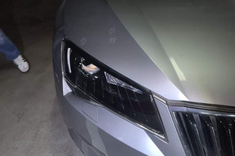 Used Skoda Superb 2018 TSI380 DSG Flagship Edition China V Standard Right Front Headlight