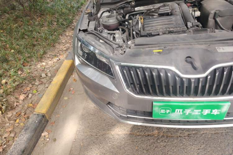 Used Skoda Superb 2018 TSI280 DSG Comfort Edition China V Standard Right Front Headlight