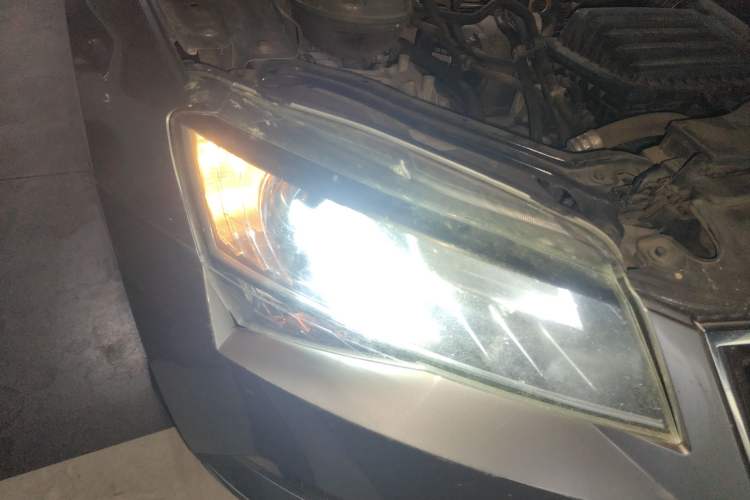 Used Skoda Superb 2018 TSI280 DSG Luxury Edition China V Standard Right Front Headlight