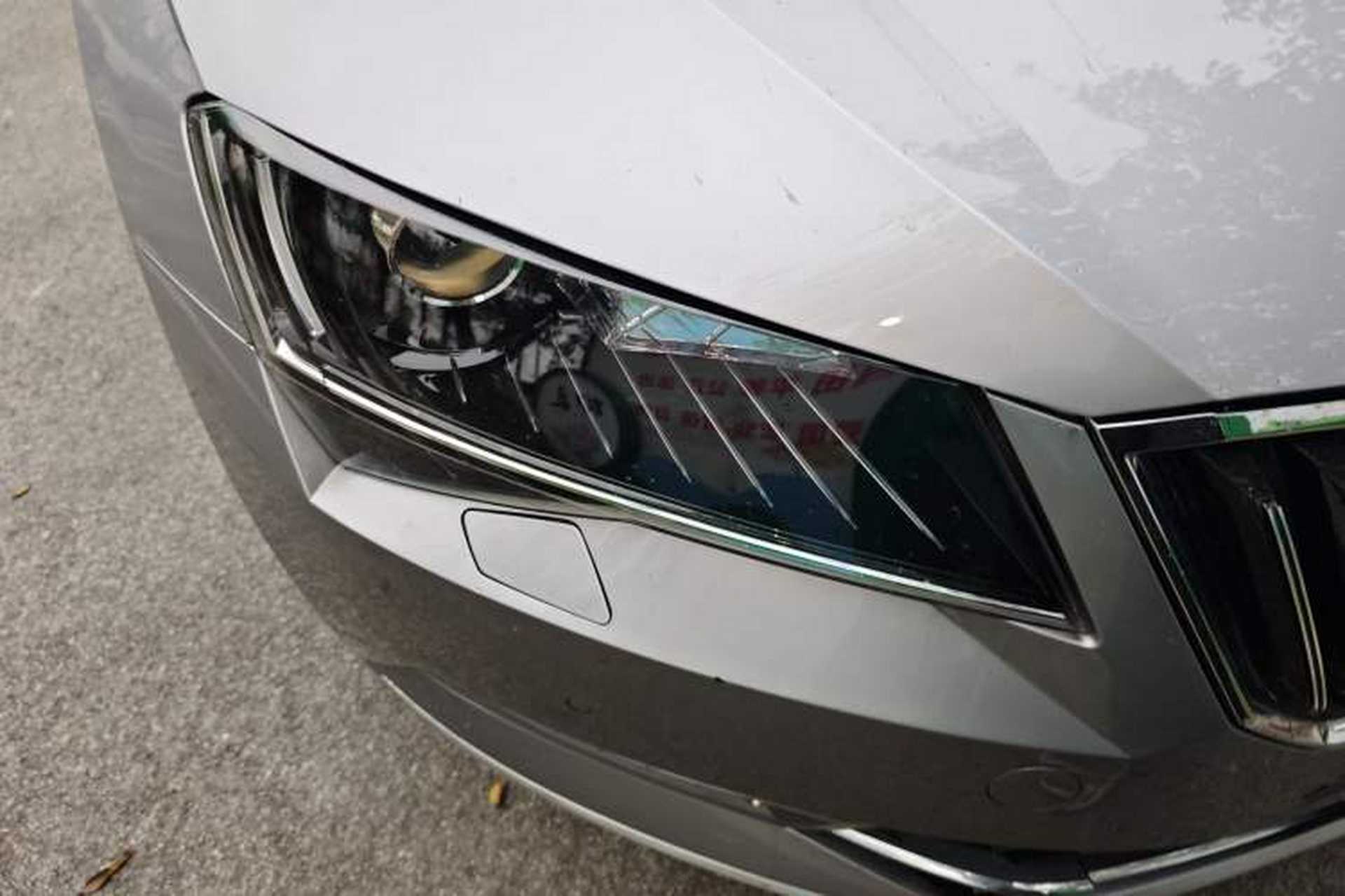 Used Skoda Superb 2018 TSI330 DSG Luxury Edition China V Standard Right Front Headlight