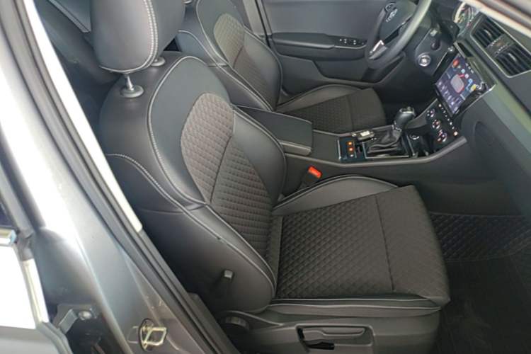 Used Skoda Superb 2018 TSI330 DSG Comfort Edition China V Standard Right Front Seat