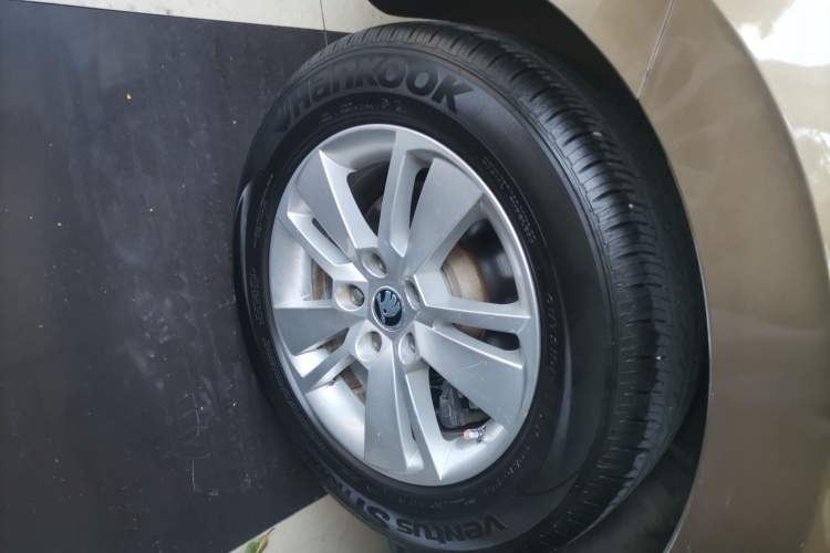 Used Skoda Superb 2018 TSI280 Manual Standard Edition China V Standards Right Rear Wheel Hub