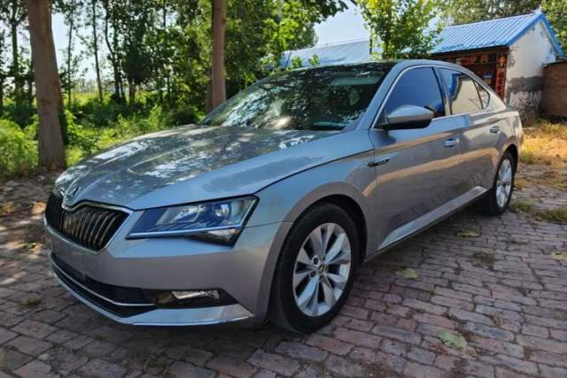 Używany Skoda Superb 2018 TSI330 DSG Comfort Edition China VI Standard