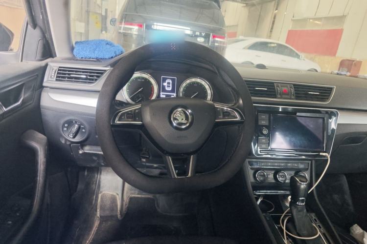 Used Skoda Superb 2018 TSI280 DSG Comfort Edition China V Standard Steering Wheel