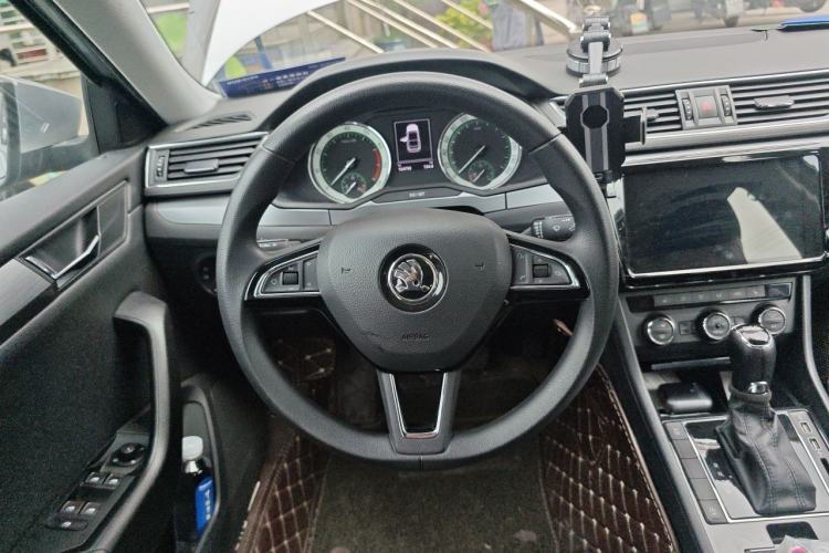Used Skoda Superb 2018 TSI280 DSG Comfort Edition China V Standard Steering Wheel
