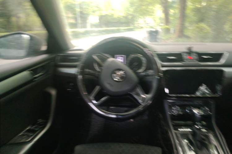 Used Skoda Superb 2018 TSI280 DSG Comfort Edition China V Standard Steering Wheel