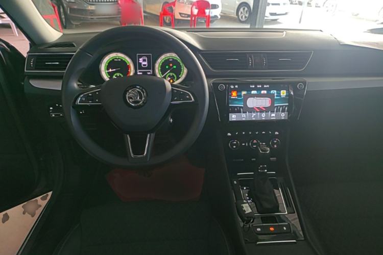 Used Skoda Superb 2018 TSI330 DSG Comfort Edition China V Standard Steering Wheel