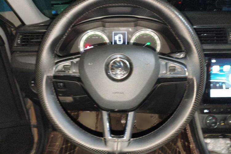 Used Skoda Superb 2018 TSI280 DSG Comfort Edition China V Standard Steering Wheel