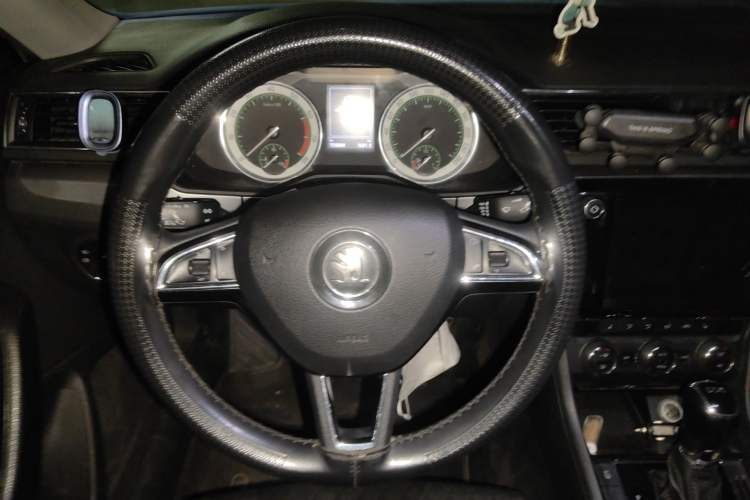 Used Skoda Superb 2018 TSI280 DSG Luxury Edition China V Standard Steering Wheel