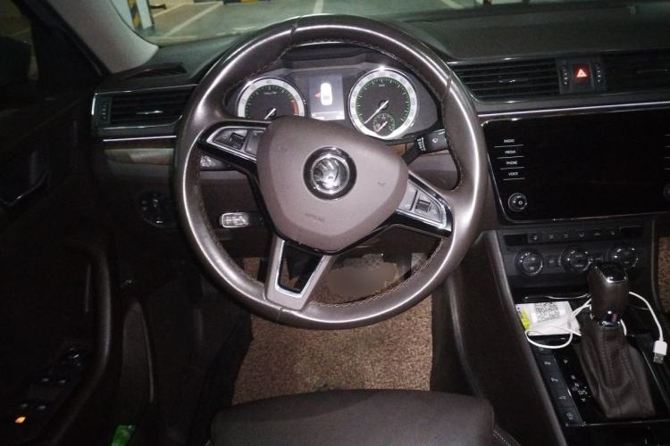 Used Skoda Superb 2018 TSI380 DSG Flagship Edition China V Standard Steering Wheel