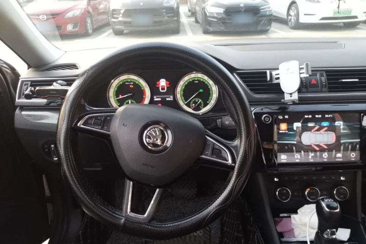 Used Skoda Superb 2018 TSI330 DSG Luxury Edition China V Standard Steering Wheel