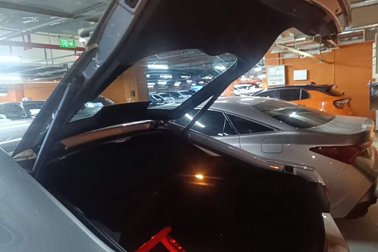Used Skoda Superb 2018 TSI330 DSG Luxury Edition China V Standard Trunk