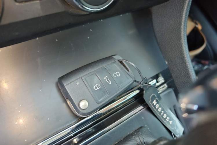 Used Skoda Superb 2018 TSI330 DSG Comfort Edition China VI Standard Vehicle Key