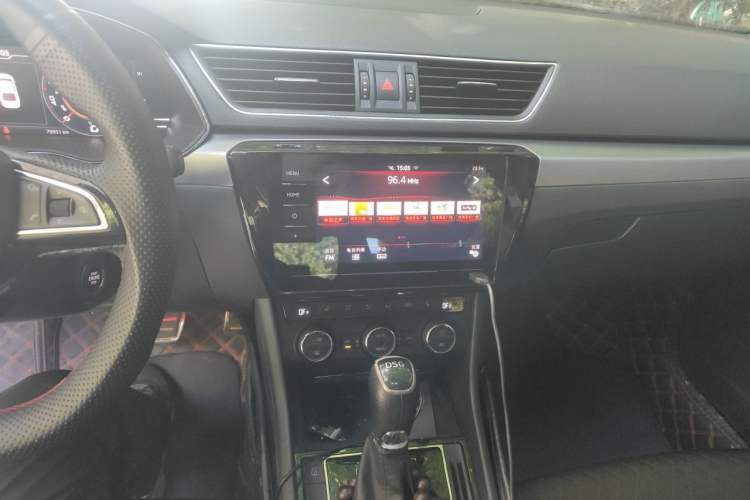 Used Skoda Superb 2018 TSI280 DSG Comfort Edition China V Standard Audio And AC Panel