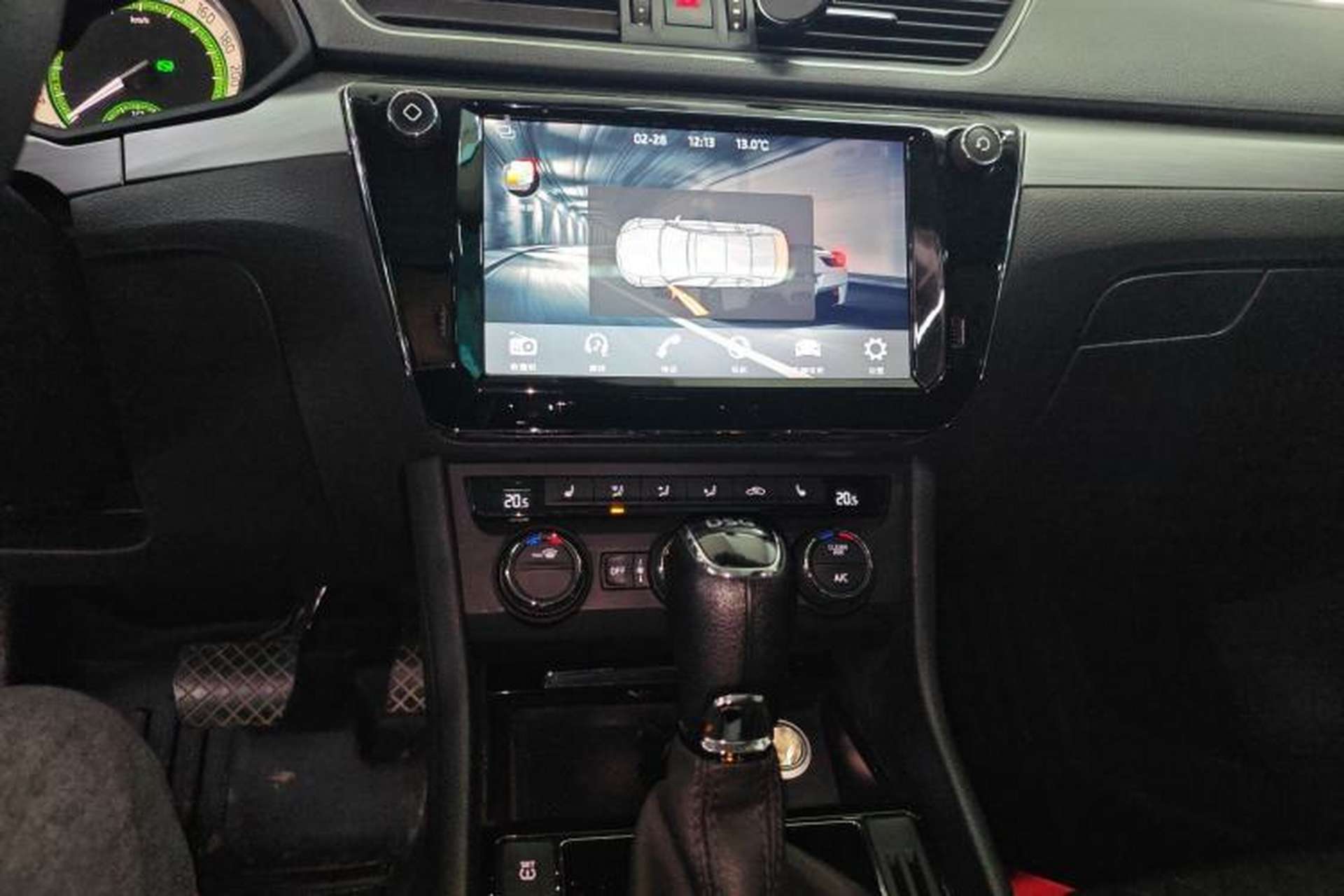 Used Skoda Superb 2018 TSI280 DSG Comfort Edition China V Standard Audio And AC Panel